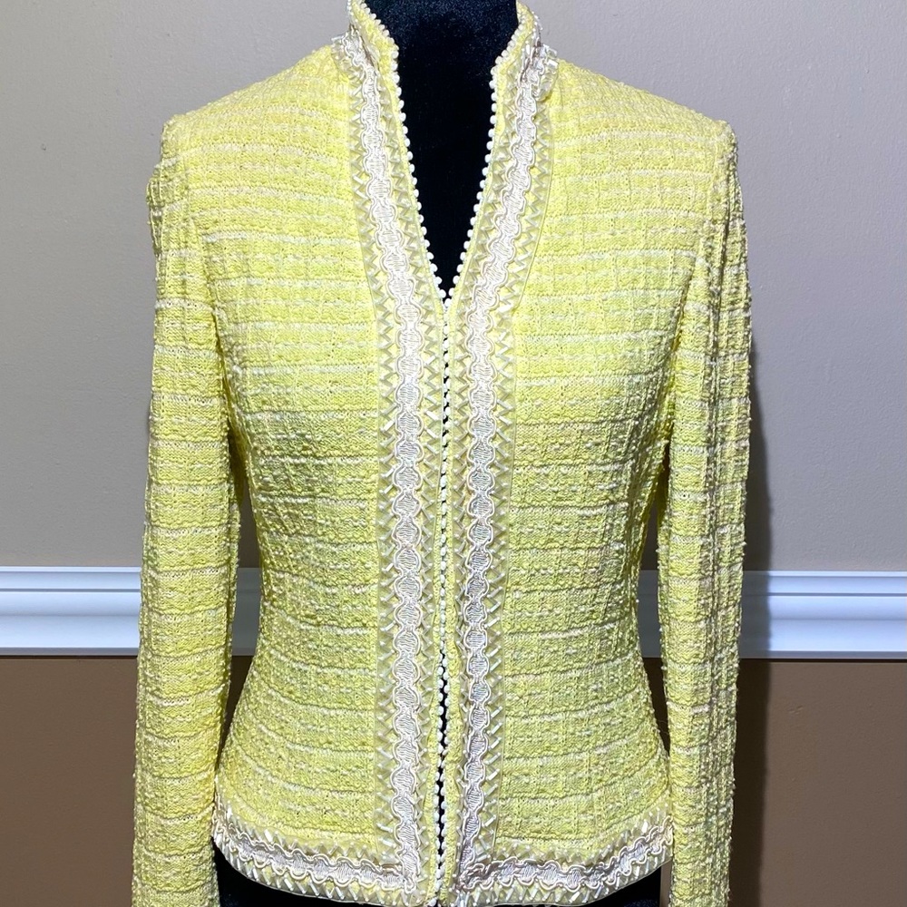 St. John Couture jacket. Yellow Size 4.